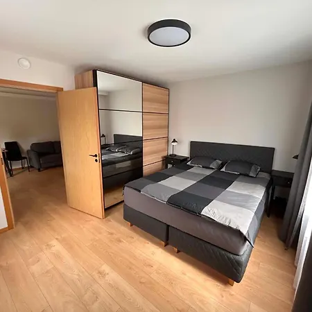 Roosi Kodumajutus Apartamento Pärnu